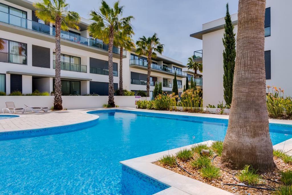 Cavalo Preto Luxury Beach Apartment